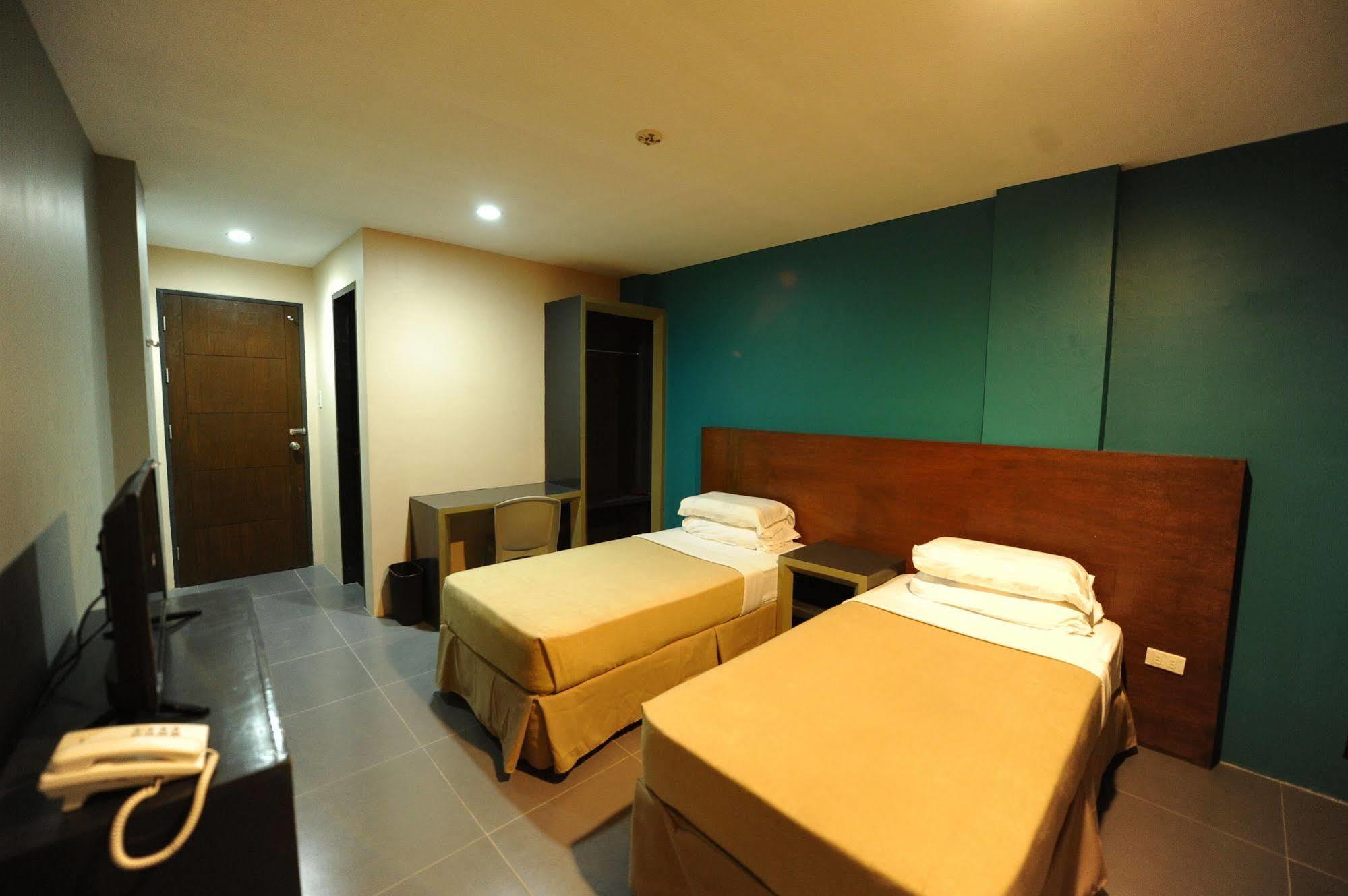 Davao City Urban Living Zen Hotel מראה חיצוני תמונה