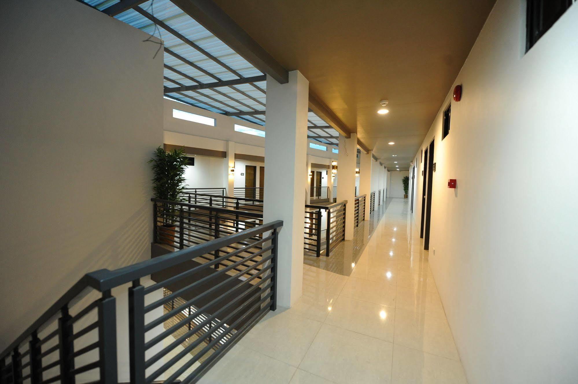 Davao City Urban Living Zen Hotel מראה חיצוני תמונה